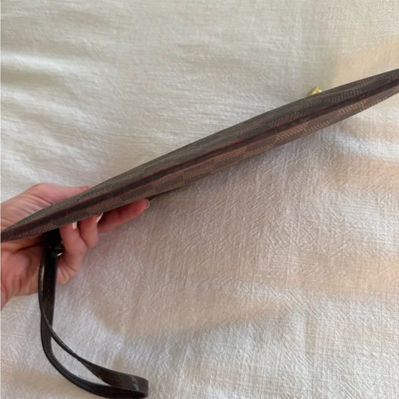 Louis Vuitton Damier Ebene Neverfull Pouch - Picture 7 of 7